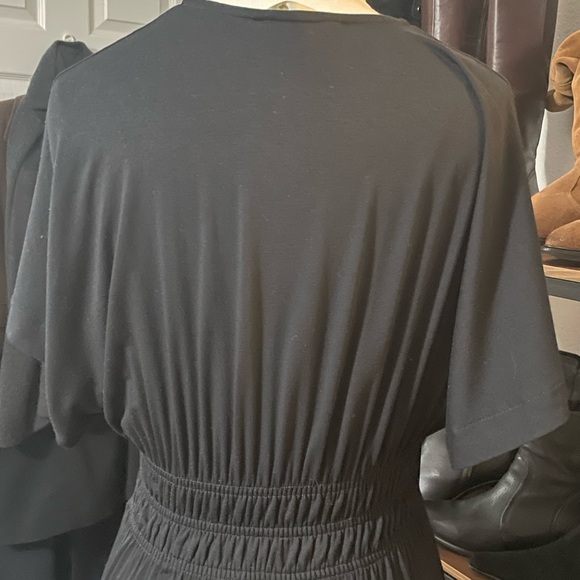 Boden Black Maxi Short Sleeve Wide Shirred Empire waist. Soft Viscose Fabric - Picture 4 of 11